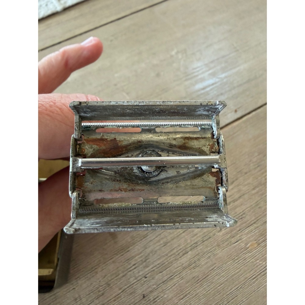 Lot of vintage safety razors Gillette Gem with cases - Picture 4 of 10